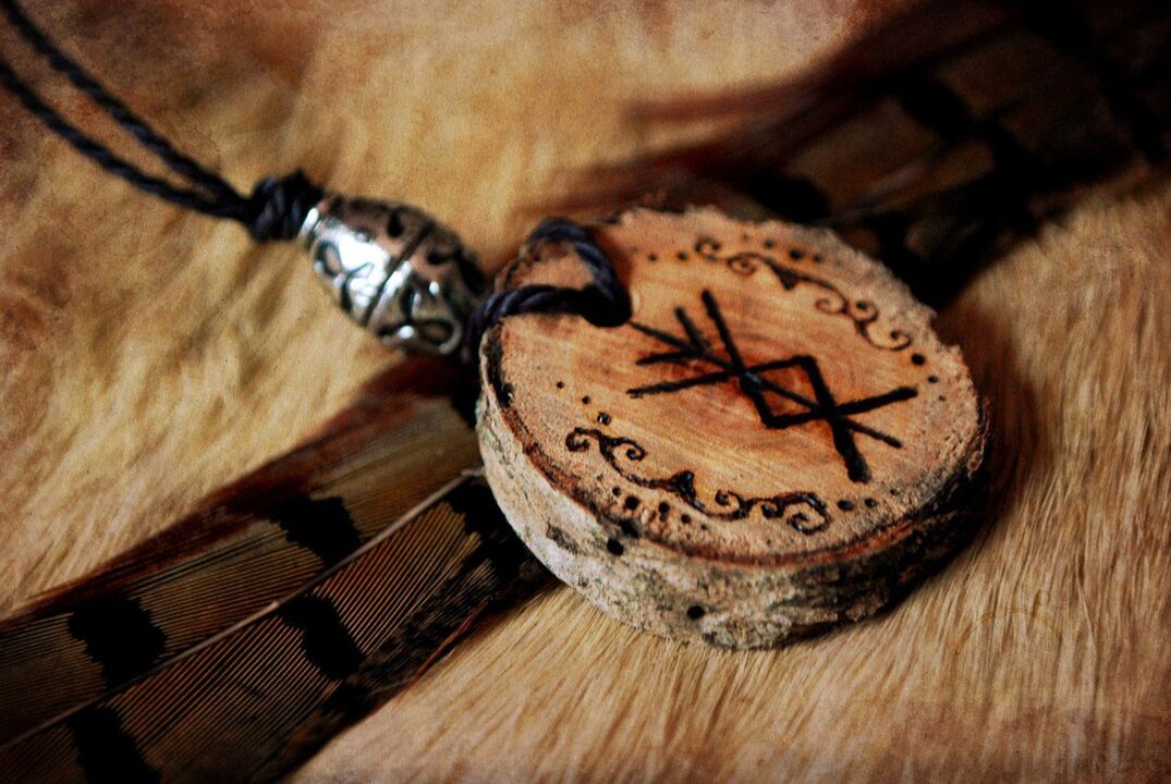 amulet me një rune për fat të mirë foto 2